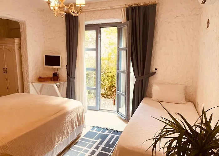 Mina By Adda Alacati *